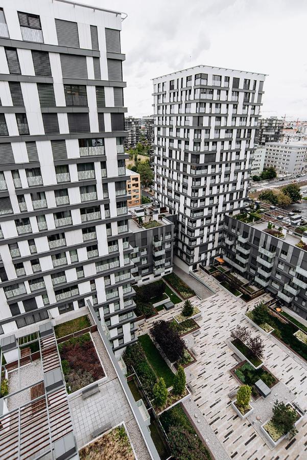 Garden Towers Apartment Прага Екстериор снимка