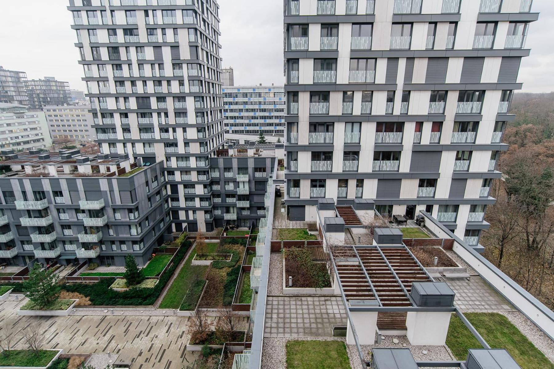 Garden Towers Apartment Прага Екстериор снимка