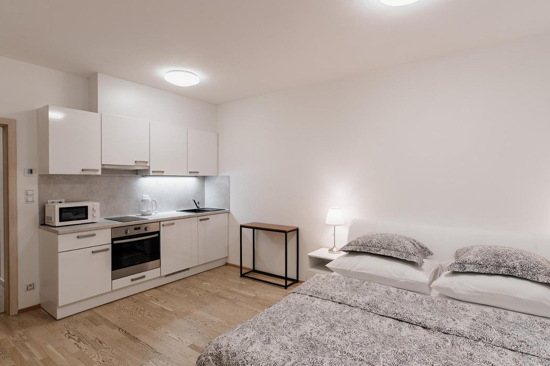 Garden Towers Apartment Прага Екстериор снимка