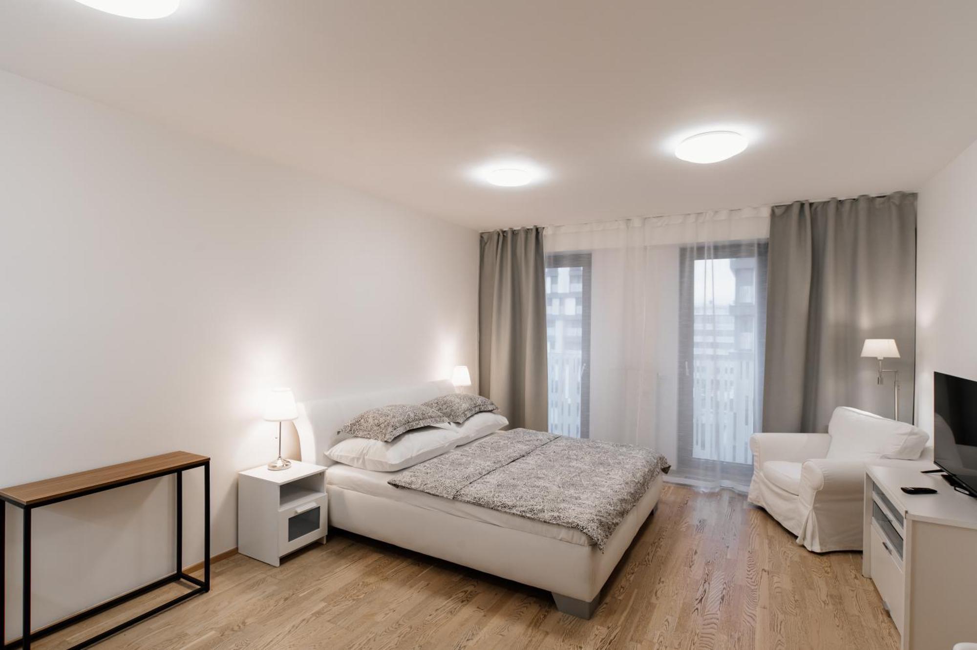 Garden Towers Apartment Прага Екстериор снимка
