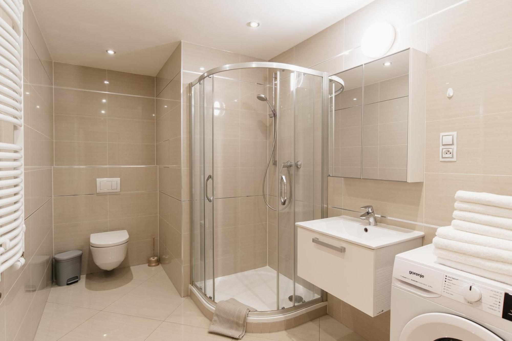 Garden Towers Apartment Прага Екстериор снимка