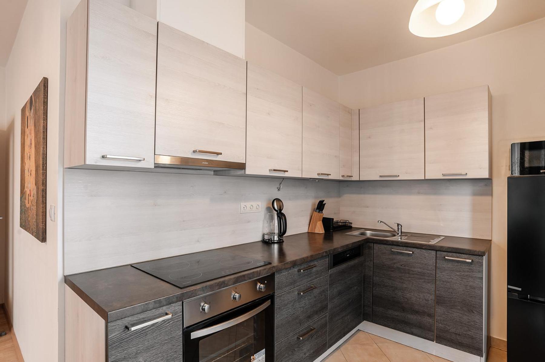 Garden Towers Apartment Прага Екстериор снимка